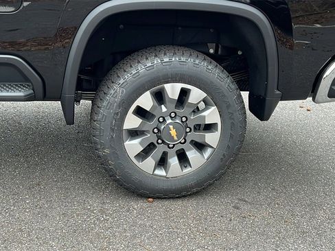 New 2026 Chevrolet Silverado 3500 LT w/ All Star Edition image 9