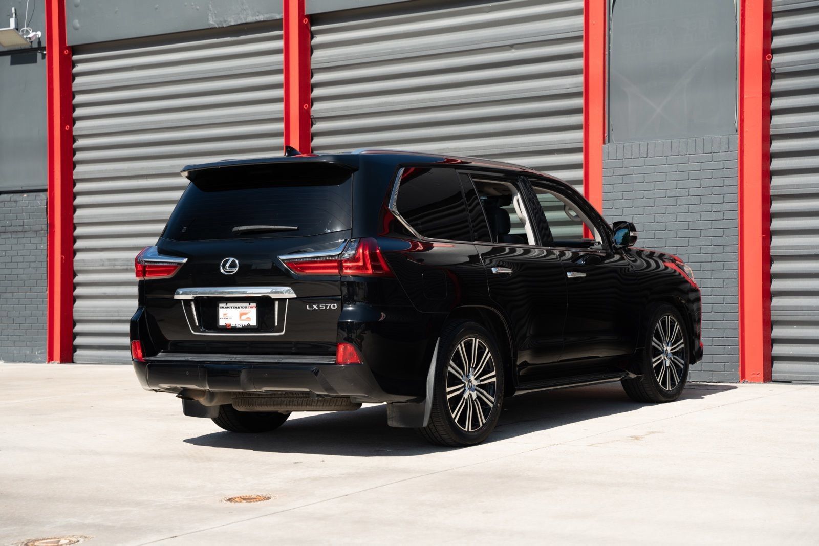 Used 2019 Lexus LX 570 4WD w/ Luxury Package image 9