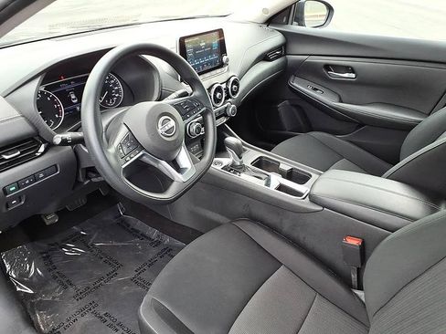 Used 2025 Nissan Sentra SV FWD image 14