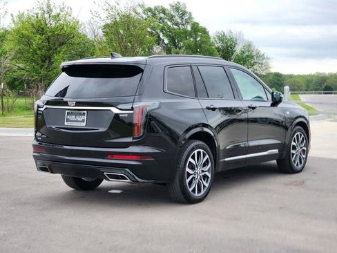 Used 2024 Cadillac XT6 Sport image 5