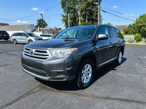 Used 2012 Toyota Highlander FWD image 3
