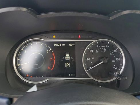 New 2025 Nissan Versa SV w/ Trunk Package image 15