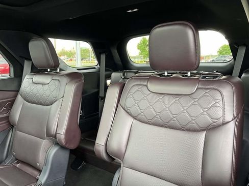 Used 2025 Ford Explorer Platinum w/ LUX Leather Package image 29