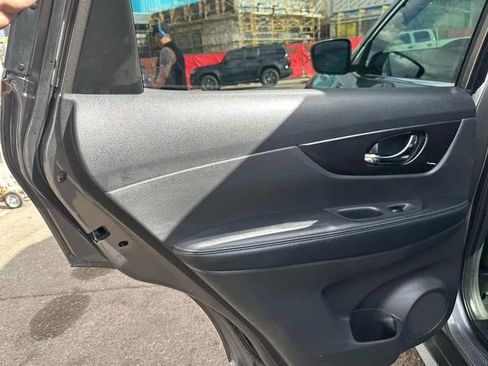 Used 2020 Nissan Rogue S w/ Special Edition Package image 12