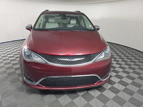 Used 2018 Chrysler Pacifica Limited FWD image 8
