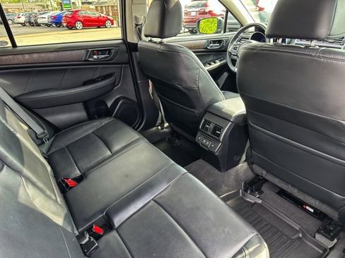 Used 2019 Subaru Outback 2.5i Limited AWD/4WD image 23