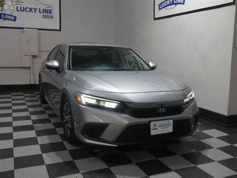 Used 2023 Honda Civic EX image 5