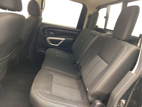Used 2017 Nissan Titan SV image 18