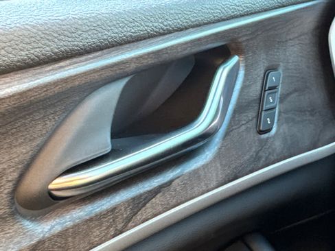 New 2025 Jeep Grand Cherokee Limited w/ Trailer Tow Package image 25