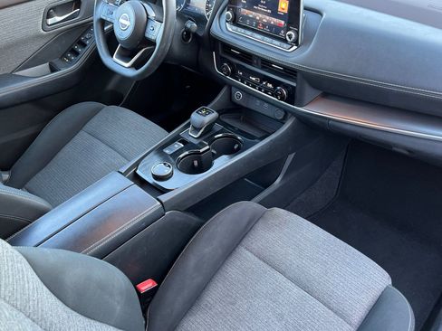 Used 2023 Nissan Rogue SV image 21