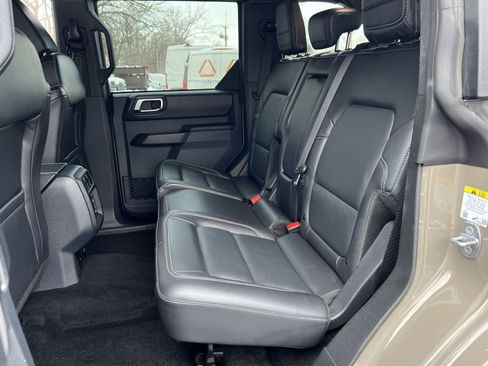 Used 2025 Ford Bronco Outer Banks image 23