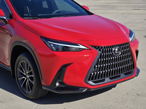 Certified 2024 Lexus NX 250 FWD w/ Premium Package image 11