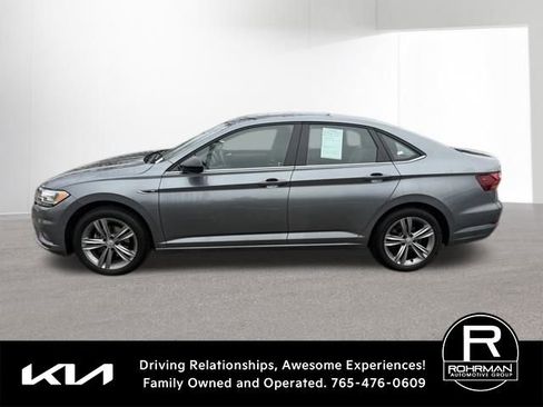 Used 2019 Volkswagen Jetta R-Line image 6