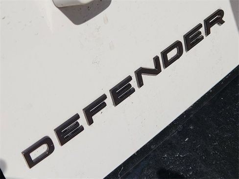 New 2026 Land Rover Defender 110 X-Dynamic SE image 8