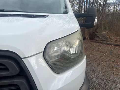 Used 2016 Ford Transit 150 XL image 3