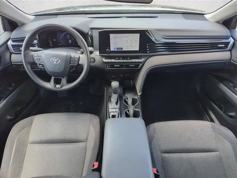 Used 2025 Toyota Camry LE FWD image 17