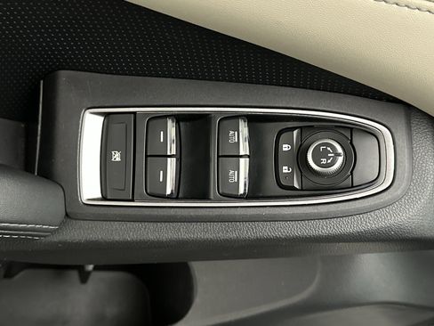 Used 2020 Subaru Ascent Limited w/ Technology Package image 22