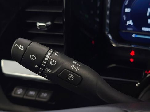 Used 2025 Chevrolet Silverado 3500 LTZ w/ LTZ Convenience Package image 42