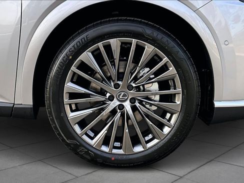 New 2026 Lexus RX 450h Luxury image 9