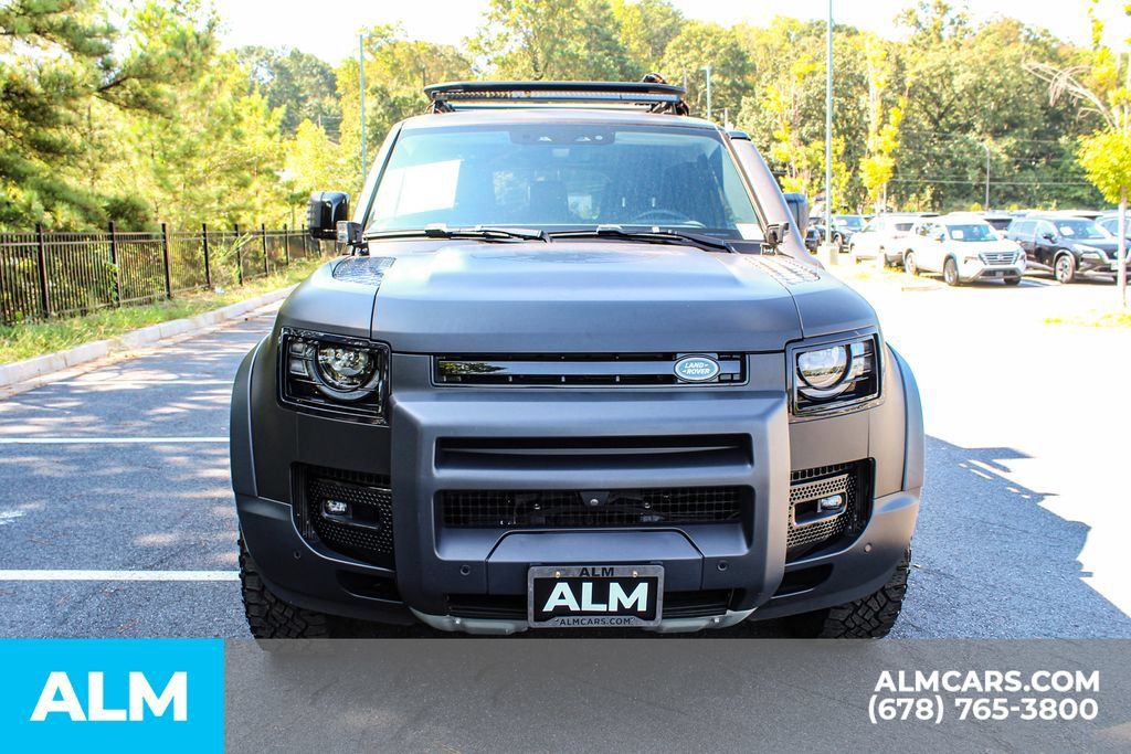Used 2023 Land Rover Defender 130 SE AWD/4WD image 9