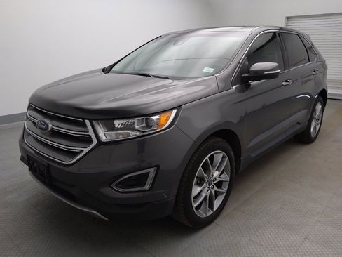 Used 2017 Ford Edge Titanium w/ Equipment Group 302A FWD image 2