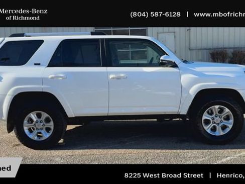 Used 2022 Toyota 4Runner SR5 Premium w/ Moonroof Package image 3