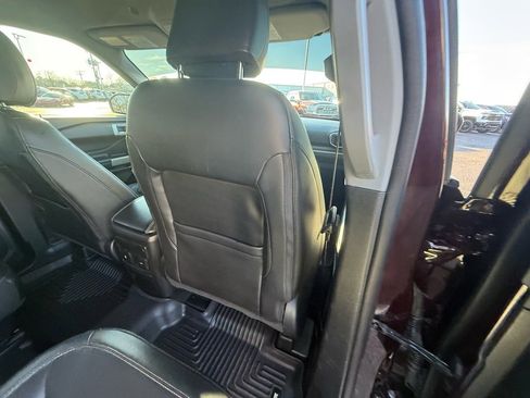 Used 2023 Ford Explorer XLT w/ Equipment Group 202A image 15