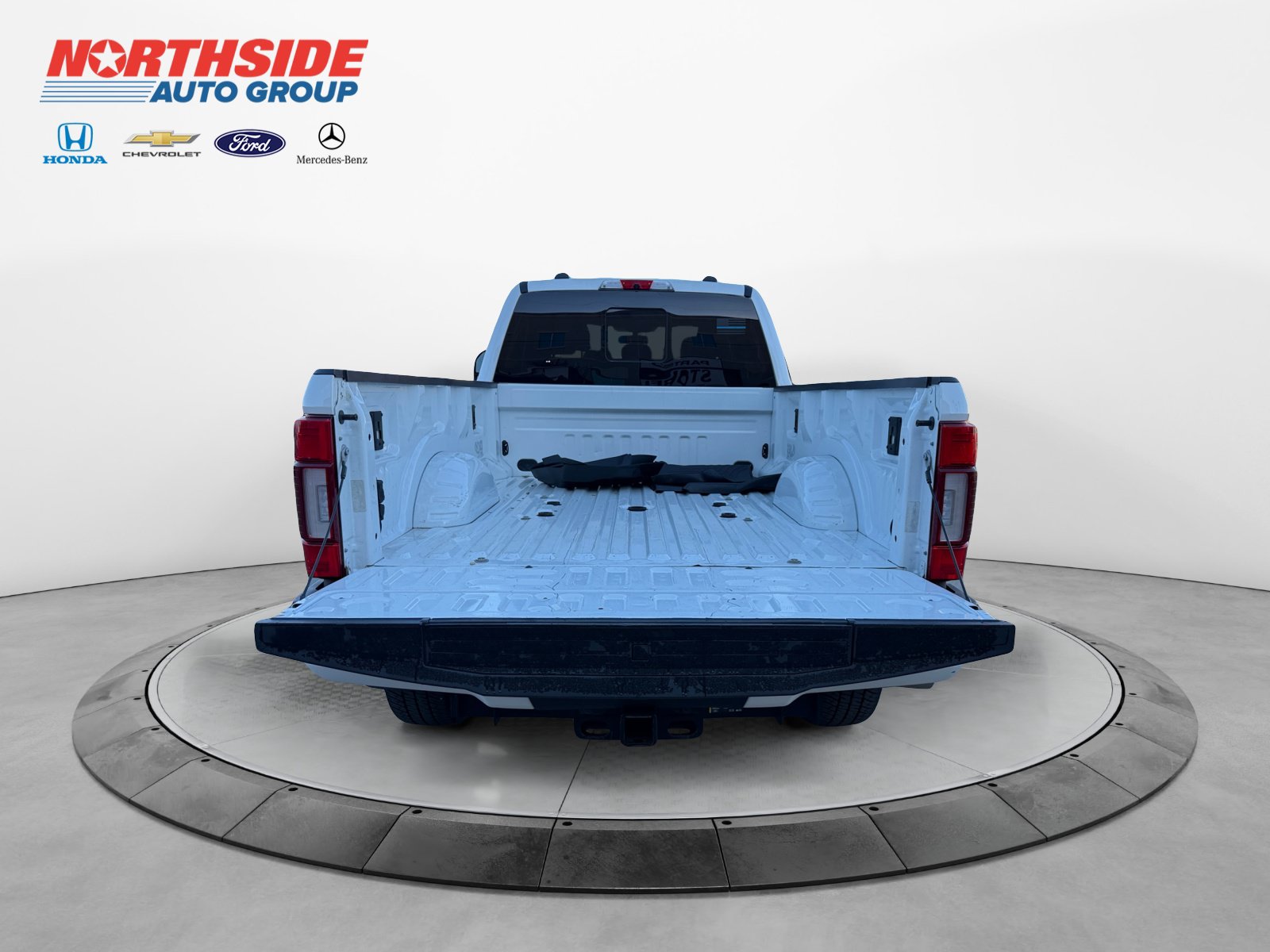 Used 2022 Ford F350 Platinum AWD/4WD image 19