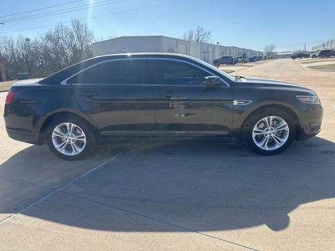 Used 2015 Ford Taurus SEL w/ Equipment Group 201A image 6