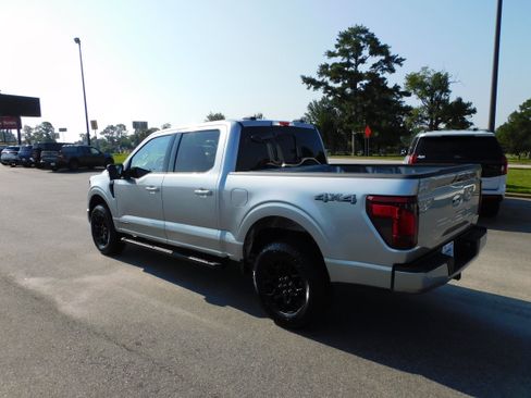 New 2025 Ford F150 XLT w/ Equipment Group 302A MID image 8