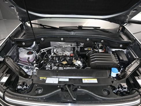 Used 2024 Volkswagen Atlas SE image 11