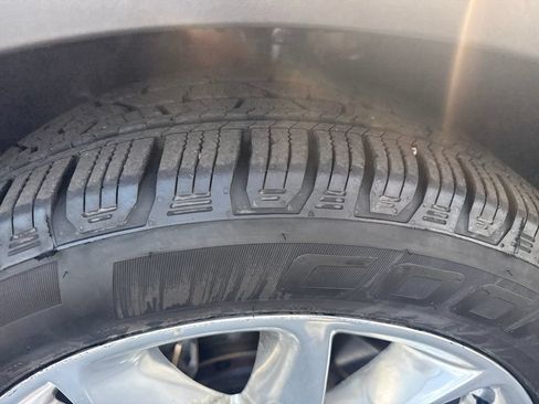 Used 2013 Ford Explorer XLT FWD image 23