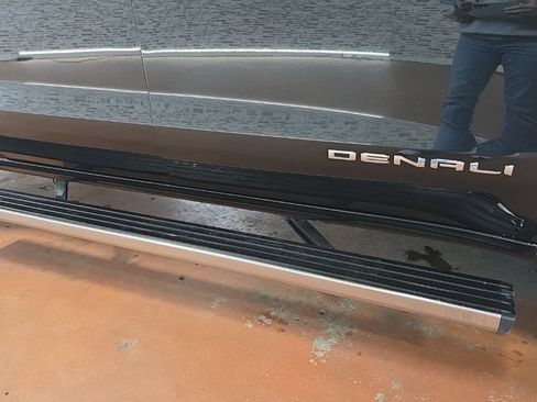 Used 2023 GMC Sierra 1500 Denali w/ Denali Reserve Package image 12