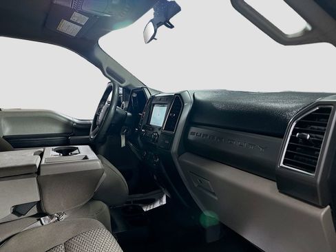 Used 2018 Ford F350 XLT w/ XLT Premium Package image 29