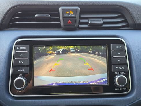 Used 2025 Nissan Versa SV w/ Trunk Package image 20