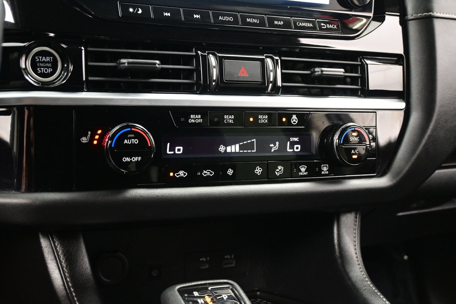 Used 2023 Nissan Pathfinder SL w/ SL Premium Package AWD/4WD image 22