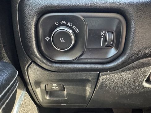 Used 2024 RAM 1500 Laramie image 13