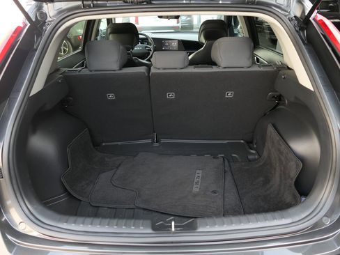 Used 2023 Kia Niro LX image 21