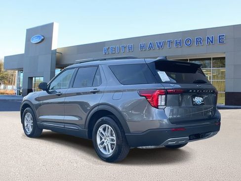 New 2026 Ford Explorer Active w/ Active Comfort Package image 4
