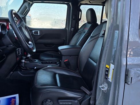 Used 2022 Jeep Wrangler Unlimited Rubicon w/ LED Lighting Group AWD/4WD image 14