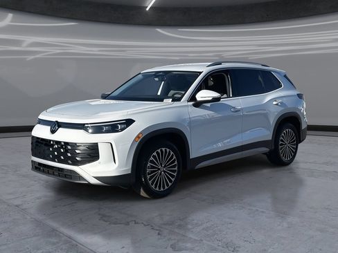 New 2026 Volkswagen Tiguan S FWD image 1