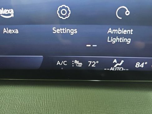 Used 2025 Buick Enclave Preferred image 24