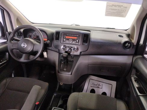 Used 2017 Nissan NV200 S image 36