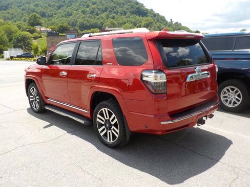 Used 2016 Toyota 4Runner Limited AWD/4WD image 3