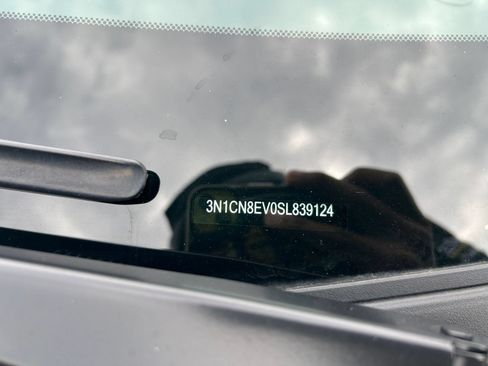 Used 2025 Nissan Versa SV FWD image 19