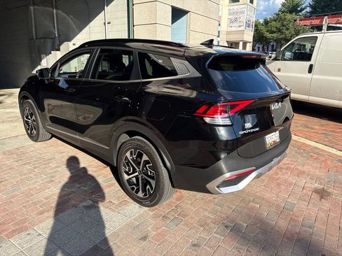 Certified 2025 Kia Sportage EX w/ EX Premium Package AWD/4WD image 5