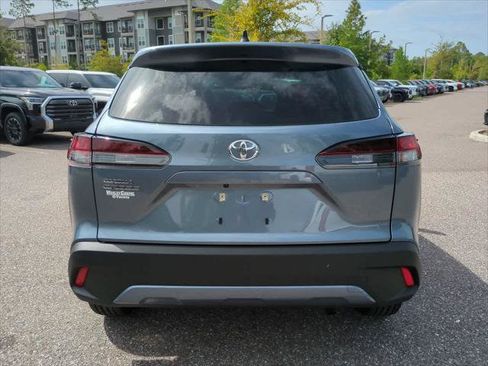 Certified 2026 Toyota Corolla Cross L FWD image 5