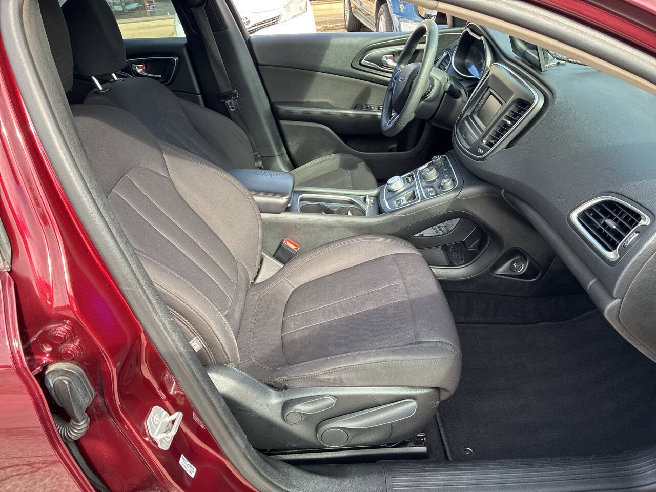 Used 2015 Chrysler 200 Limited FWD image 14
