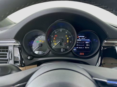 Used 2026 Porsche Macan image 13