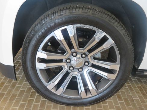 Used 2018 GMC Yukon XL Denali w/ Denali Ultimate Package AWD/4WD image 7